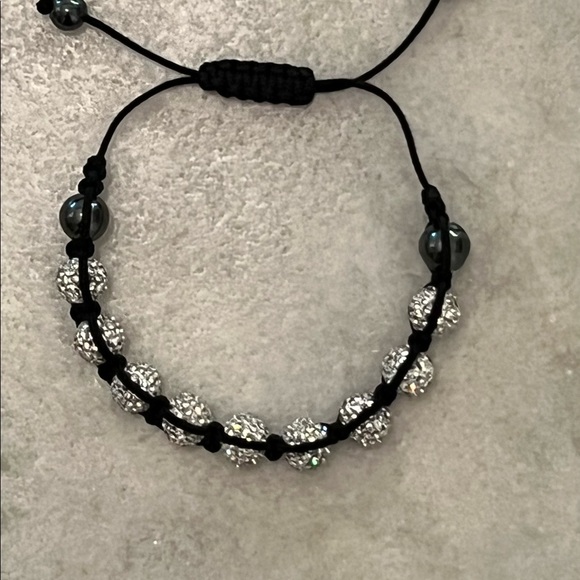 Adjustable glitzy bracelet - Picture 2 of 4